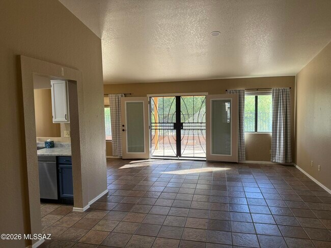 Building Photo - 3002 W Country Ranch Dr