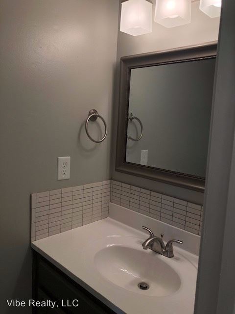Building Photo - 2 br, 1.5 bath Apartment - 302 Timberway Cir