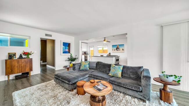 Foto del edificio - 404 Sunridge St