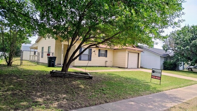 Building Photo - 3808 London Ln