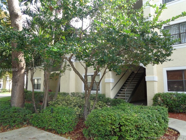 Building Photo - 500 S Park Rd