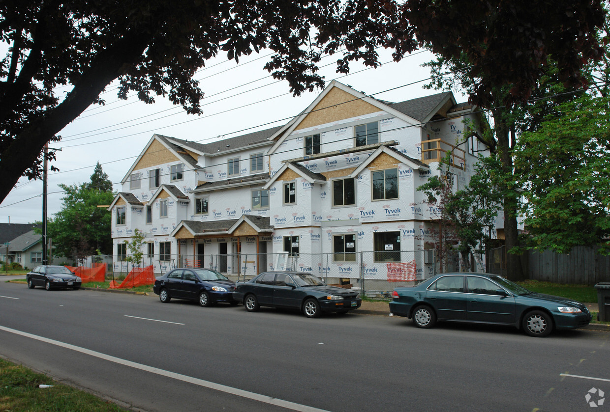 Building Photo - The Madrone