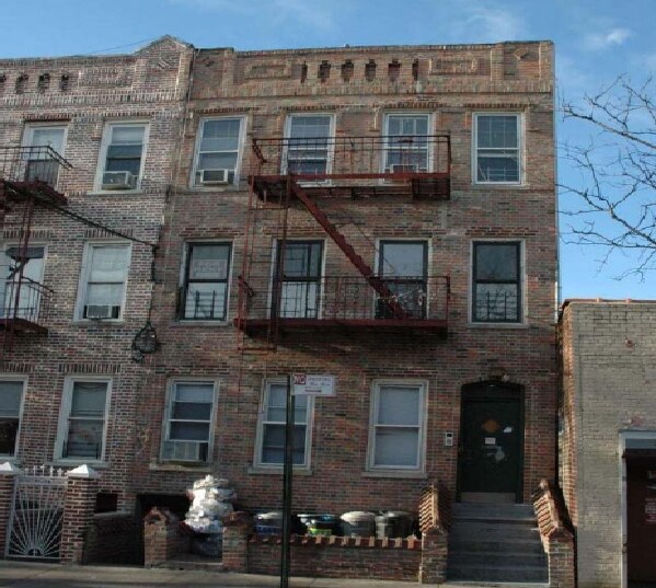 Primary Photo - 16-59 Summerfield St