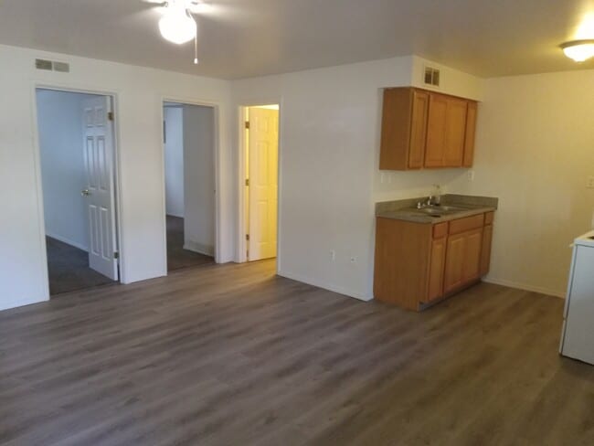 Building Photo - 2408 Williams Creek Rd