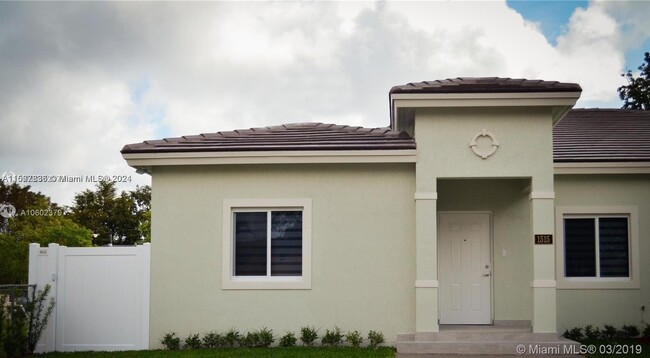 Building Photo - 1517 SW 65th Pl