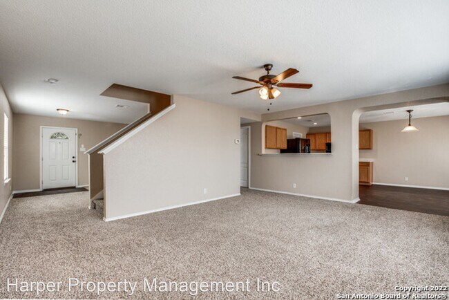 Building Photo - 3 br, 2.5 bath House - 13226 Solar Crest