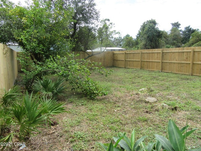 Building Photo - 9823 Clarence St