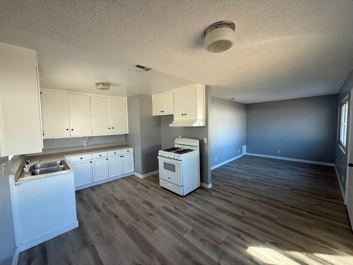 Foto principal - 12498 3rd St