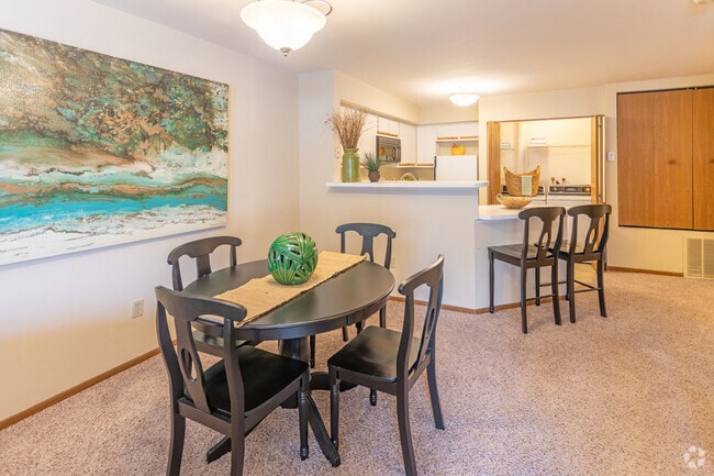 1BR, 1BA, Model - 800SF - ReNew West Bloomington