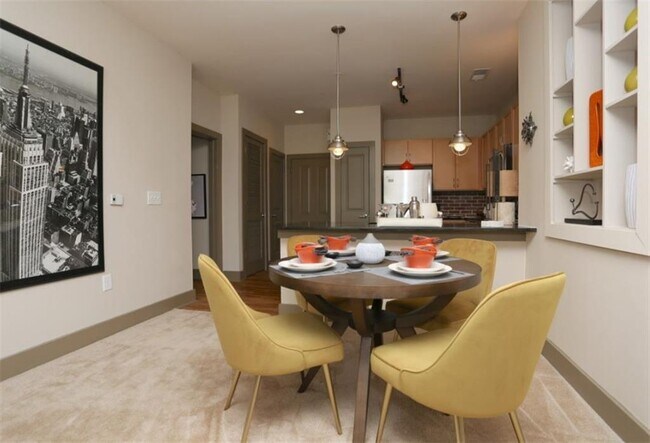 Foto del edificio - 820 West Marietta St NW