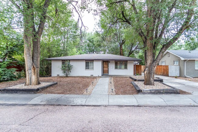 Foto del edificio - Beautiful 2-Bedroom, 2-Bath Home in Desirable Southwest Colorado Springs!