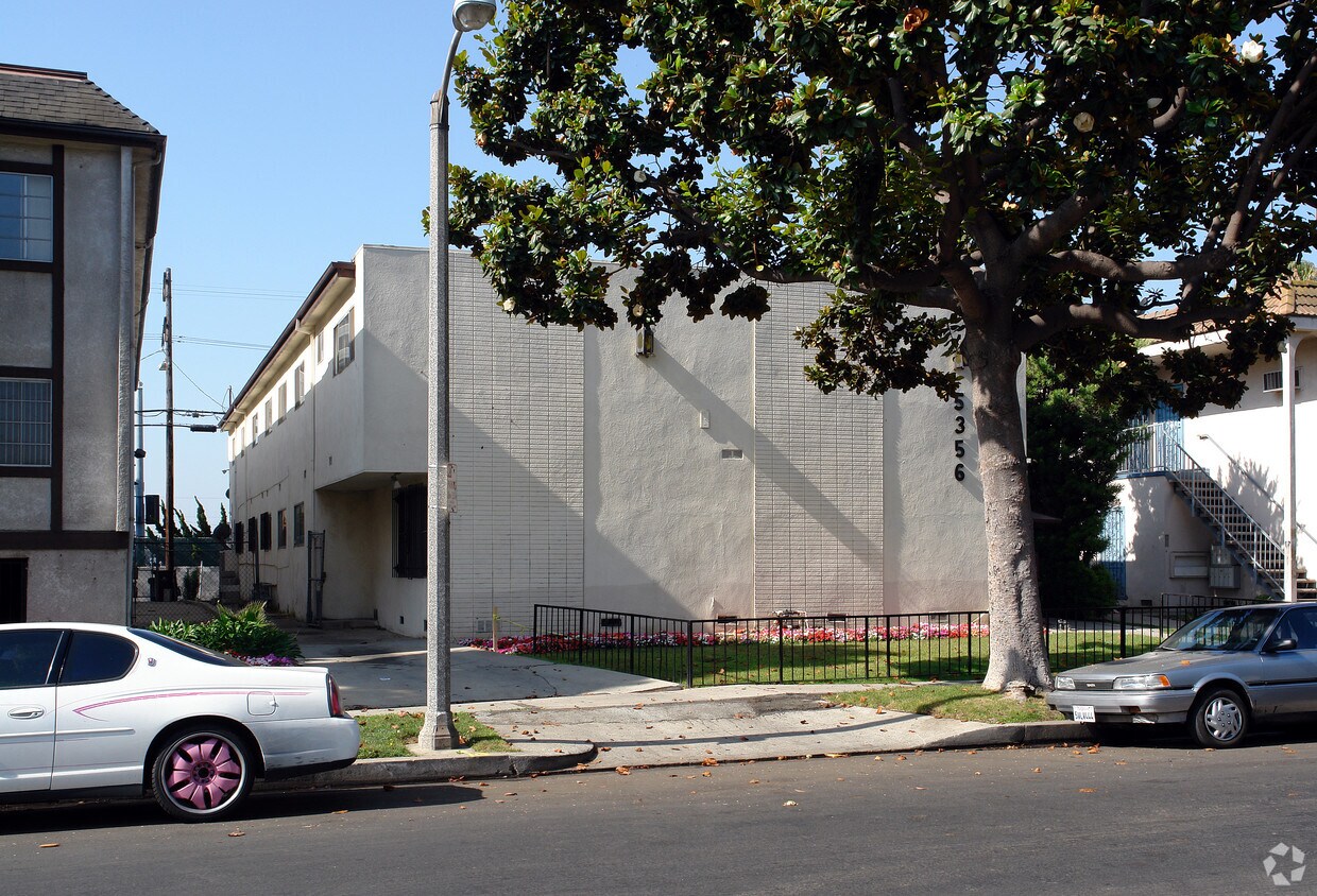 Foto del edificio - 5356 W 99th Pl