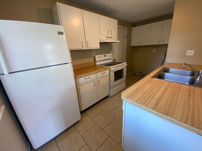 Foto del edificio - 2 Bed 1 Bath
