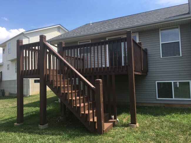 Foto del edificio - 944 Hampshire Heath Dr