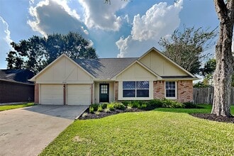 Building Photo - 2415 Pebbledowne Cir
