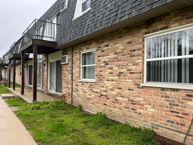 Foto del edificio - 8480 W 103rd Terrace