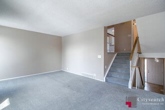 Building Photo - 1190-1190 Ranchview Rd NW