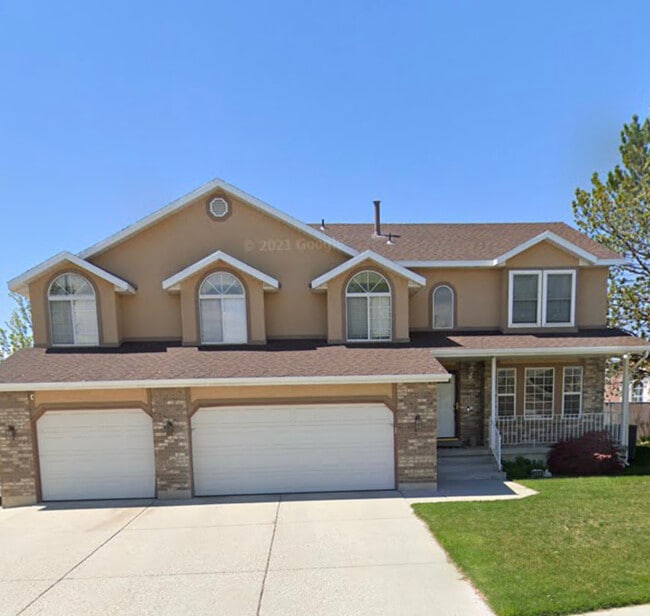 Building Photo - 5892 S. Greenoaks Dr.