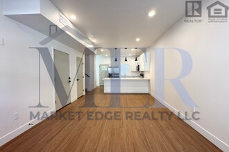 Building Photo - 165 Sugarloaf St