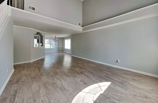 Foto del edificio - 1020 Ivey Ln