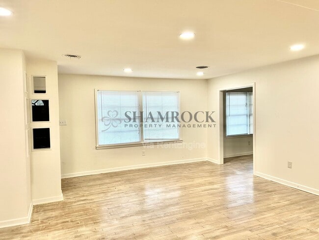 Foto del edificio - 2217 N 49th St