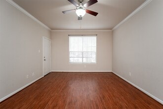 Building Photo - 2255 Braeswood Park Dr