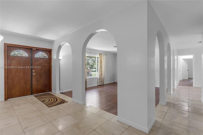 Foto del edificio - 8791 SW 124th St