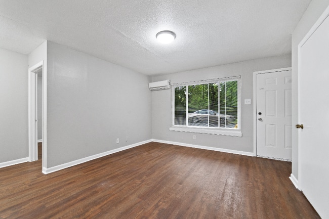 Foto del edificio - 3410 Elizabeth St NW