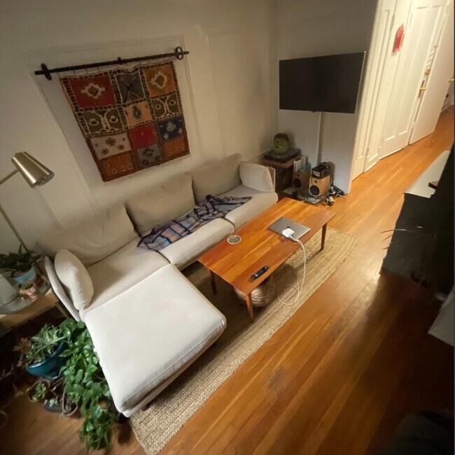 Foto del edificio - 683 W Wrightwood Ave