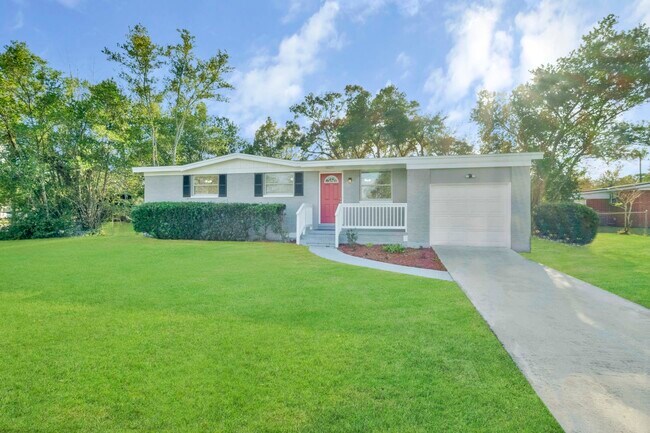 Building Photo - 5020 Chivalry Dr