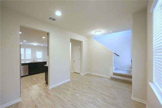 Foto del edificio - 1732 Fountain Bridge Dr