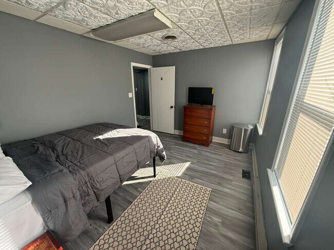 Foto del edificio - 17604 Virginia Ave