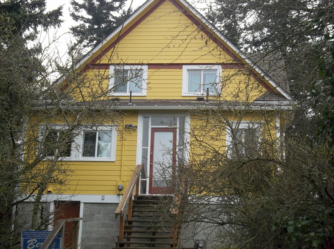 Home from alley side - 1139 Franklin St
