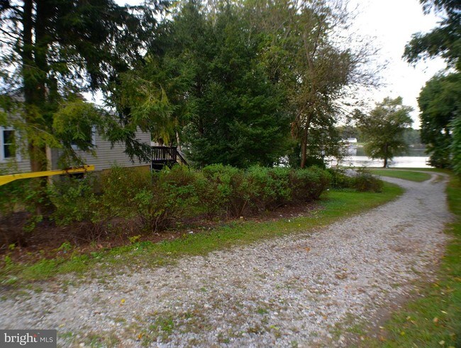 Building Photo - 7628 Beach Dr