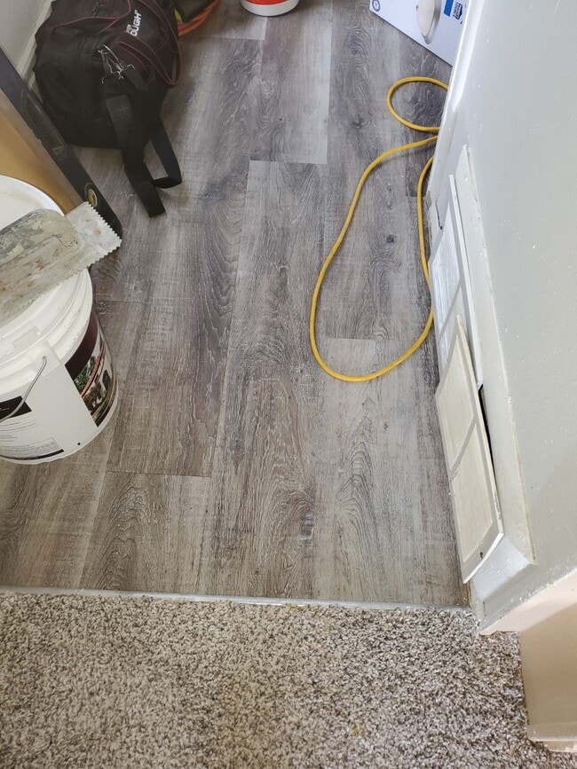 Building Photo - 410 N Corona St