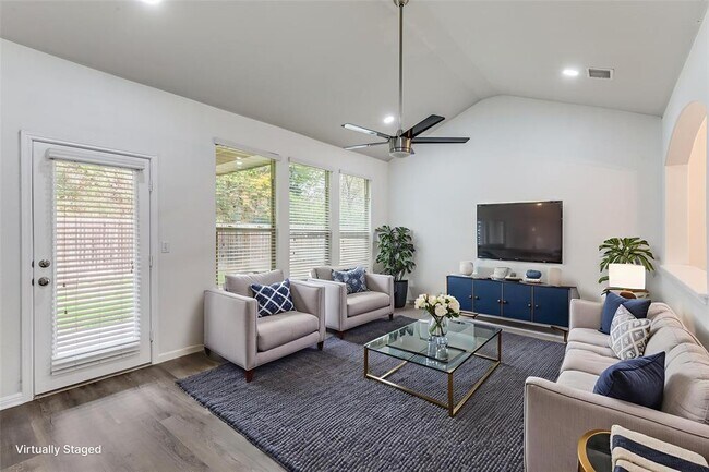 Foto del edificio - 10805 Owyhee Vw