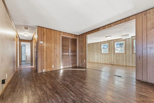 Building Photo - Cambridge City Gem