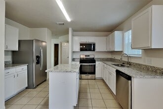 Building Photo - 5018 Woodland Meadows Ln