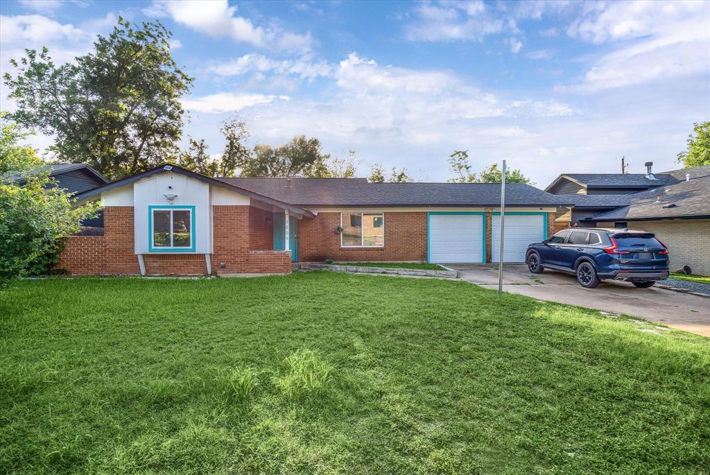 Foto principal - 6804 Duquesne Dr