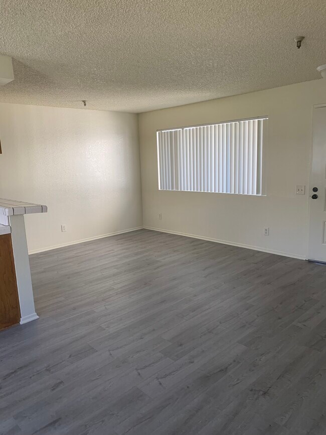 Living room - 11440 Freeman Ave