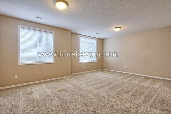 Foto del edificio - 4 Bed, 2.5 Bath Home Off SE Eaton Blvd and Weaver Creek in Battle Ground