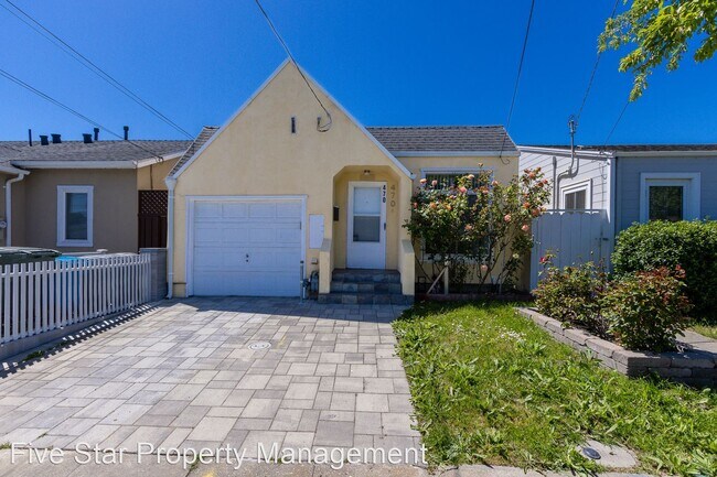 Building Photo - 3 br, 2 bath House - 470 Walnut Street