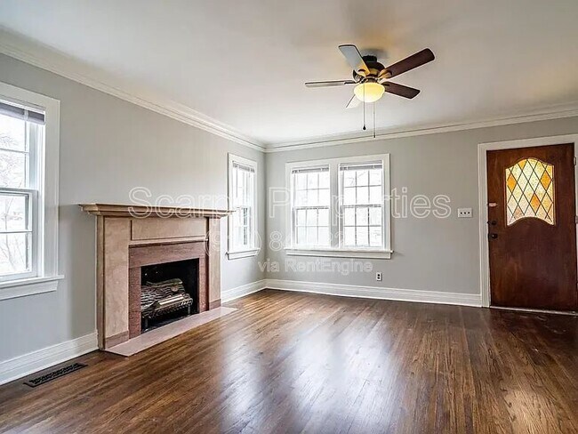 Building Photo - 610 N Ash Ave