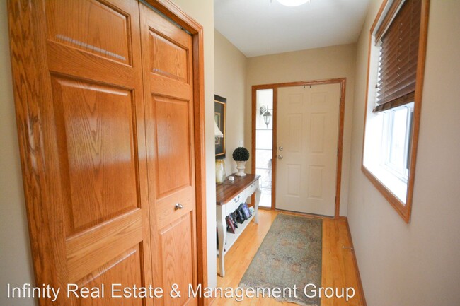 Foto del edificio - 3 br, 4 bath House - 1529 Belvior Ln NE