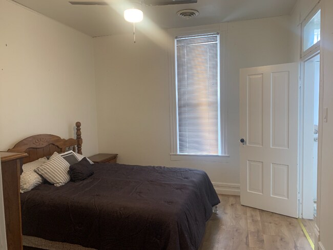 Foto del edificio - 514 W Park St