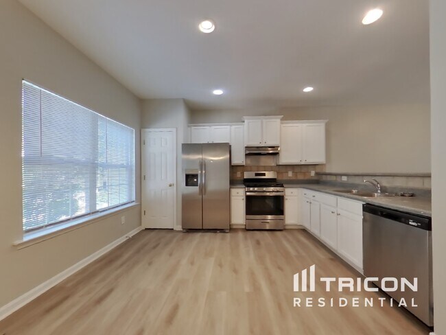 Building Photo - 728 Celeste Ln