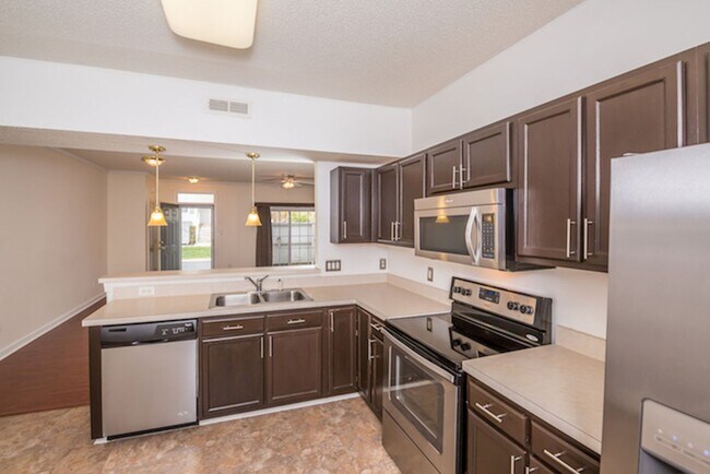 Building Photo - Beautiful Condo in Virginia Beach