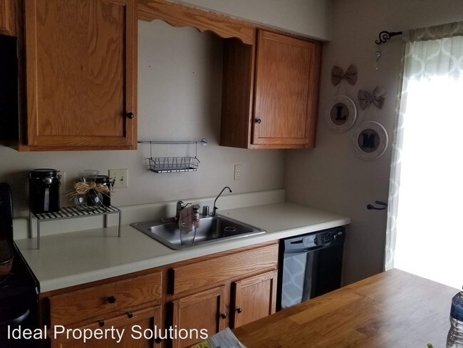 Foto del edificio - 3 br, 1.5 bath House - 12 Hickory Lane