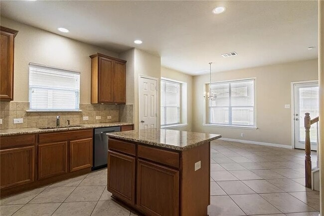 Building Photo - 13512 Night Heron Dr