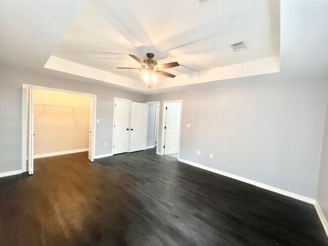 Foto del edificio - 3200 Skynight Dr